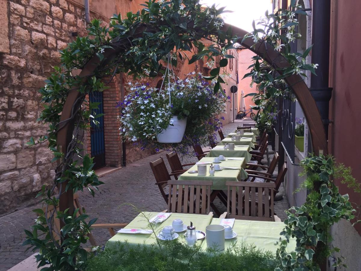 Albergo Da Pina Lazise Exterior photo